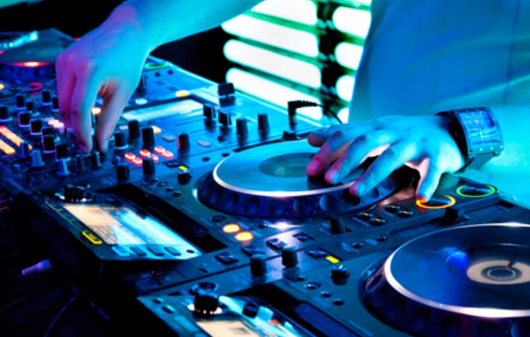 Things That Top DJs Should Never Do During A Set
